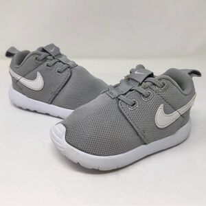 Nike Roshe ONE Gray White Sneakers Shoes Toddler Baby Unisex Slip On